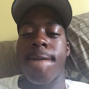 Meet your Posher, Derrick